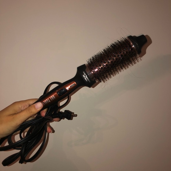 Hot Tools Heated Ionic Round Brush - Picture 5 of 5